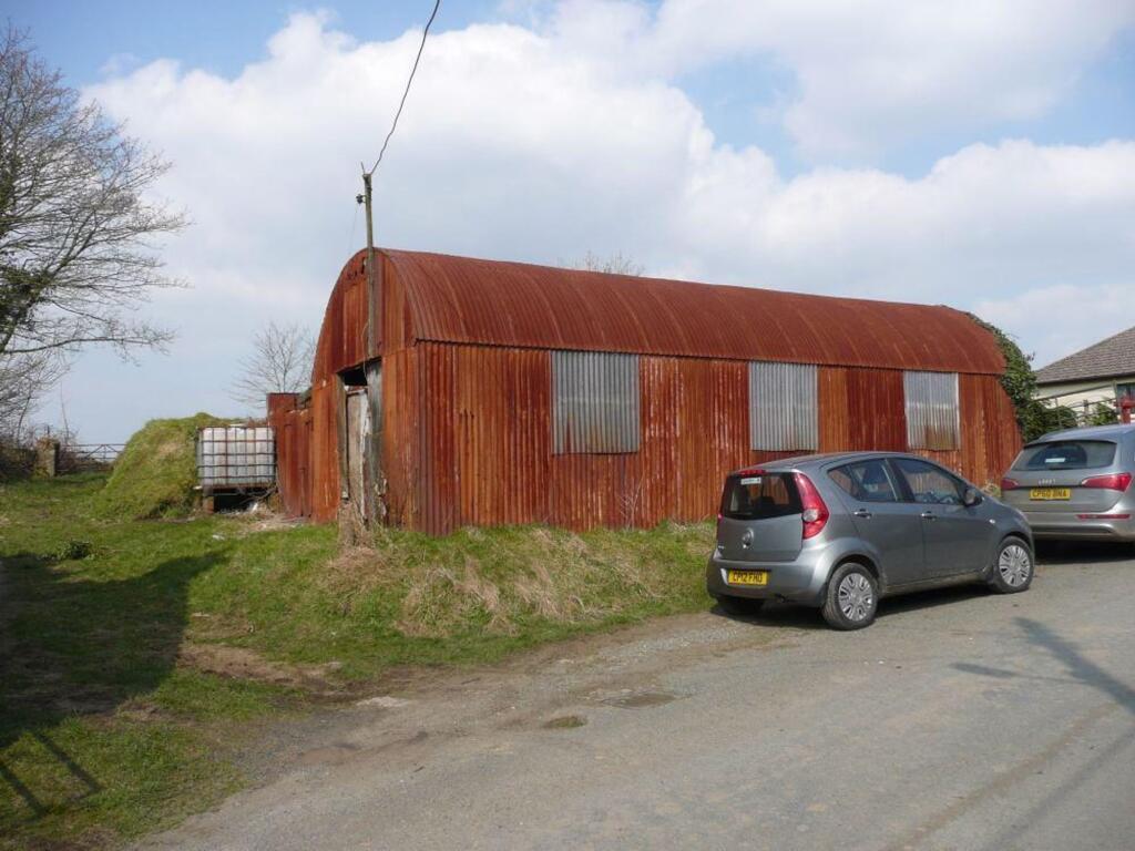 And 6 Acres, Ambleston, SA62