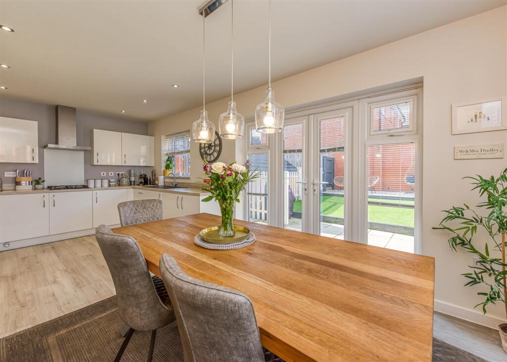 1 Clover Drive-Kitchen Diner.jpg