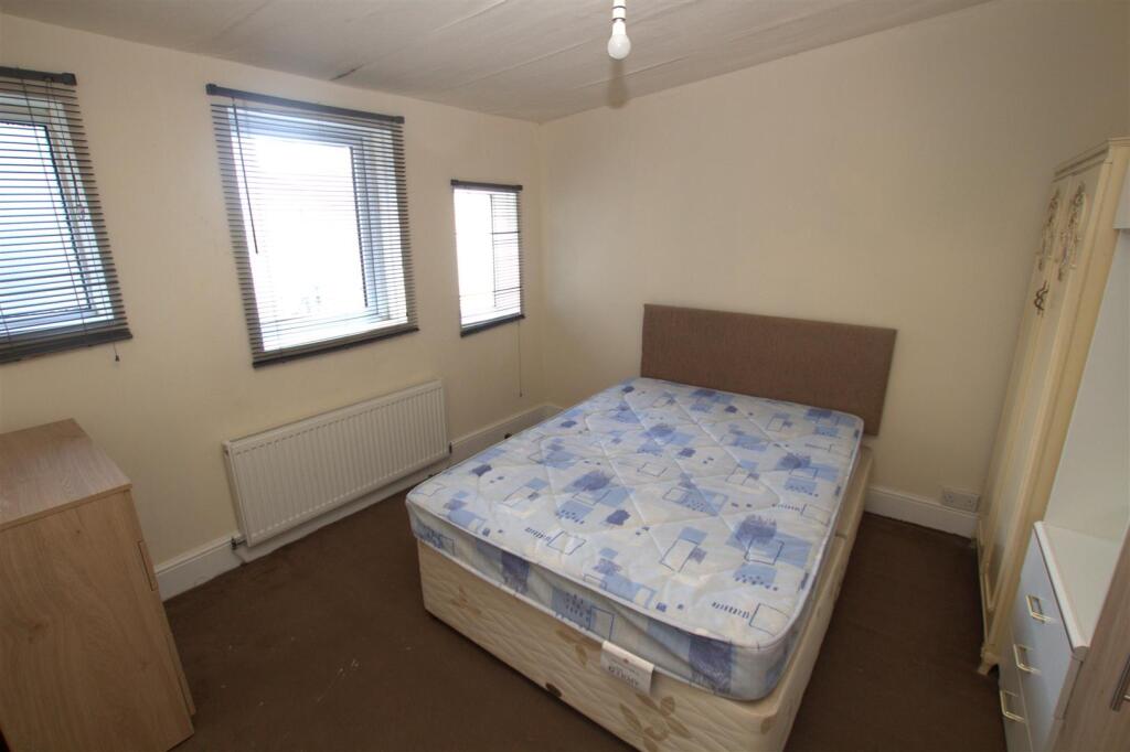 bedroom 3 .jpg