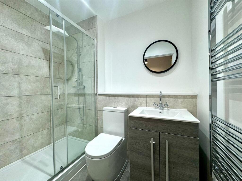 ensuite.jpeg