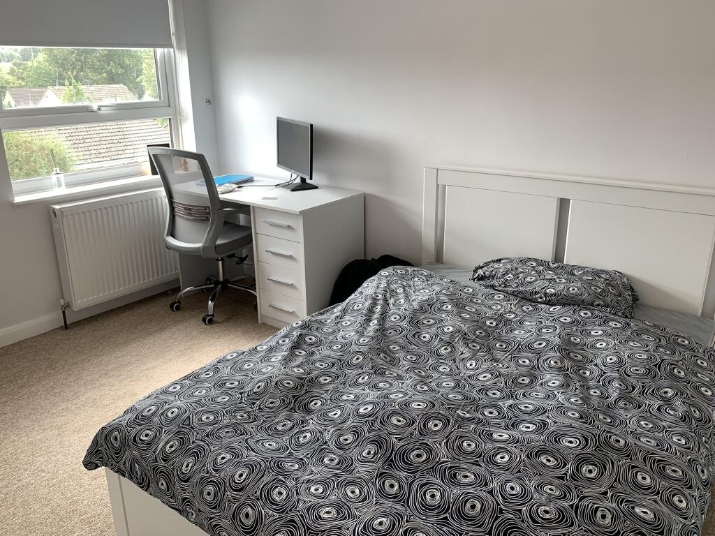 Second bedroom