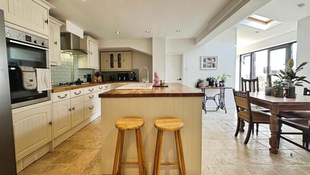 e1b6c5c8--4780-92F2-3E4504DFEF75-61919-000014B36EE