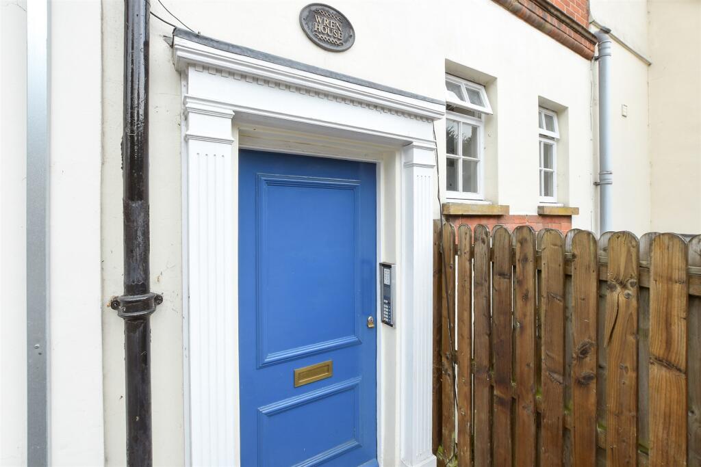 External Lifestyle Photograph