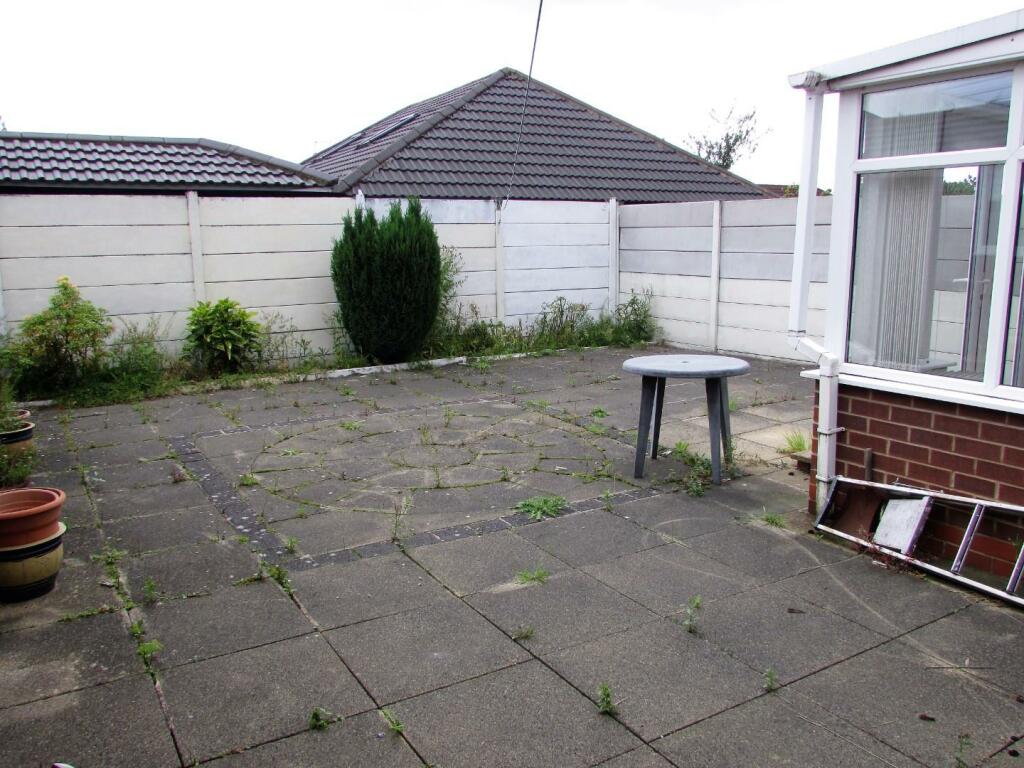 WagstaffDv20gdn1.JPG