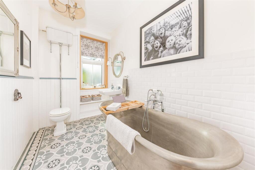 7 Guthrie Street Carnoustie-7.JPG