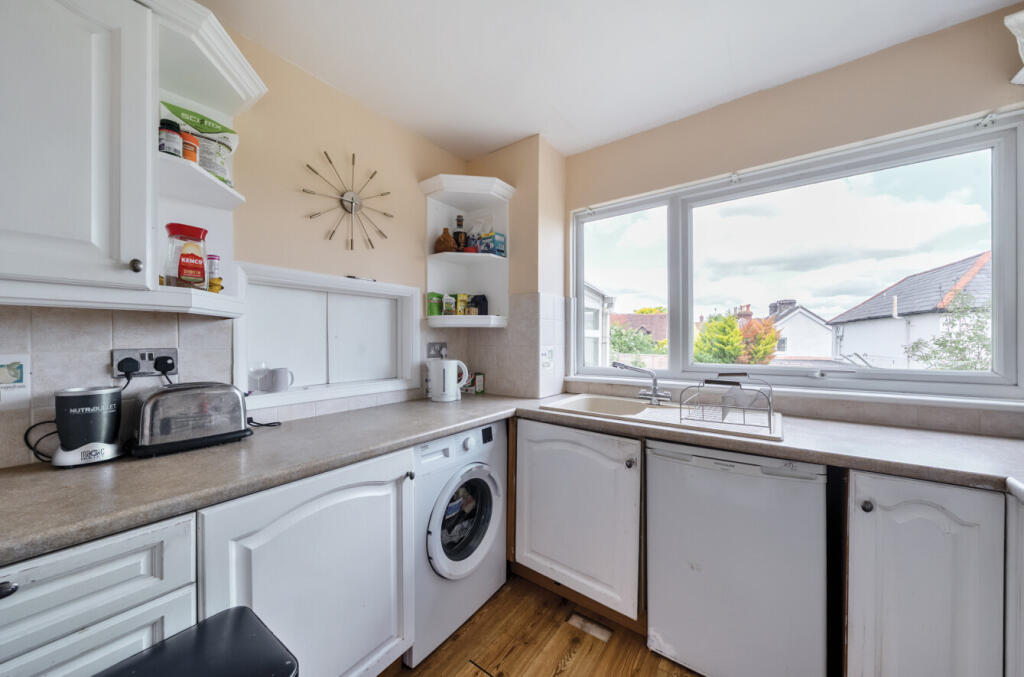 1301157-6-683dbe0...