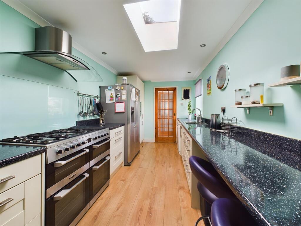 CAM02549G0-PR0023-ST