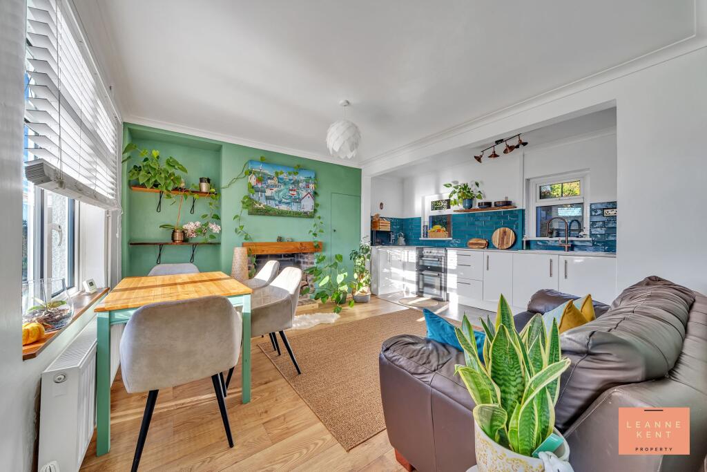 Kitchen Diner/Family Room