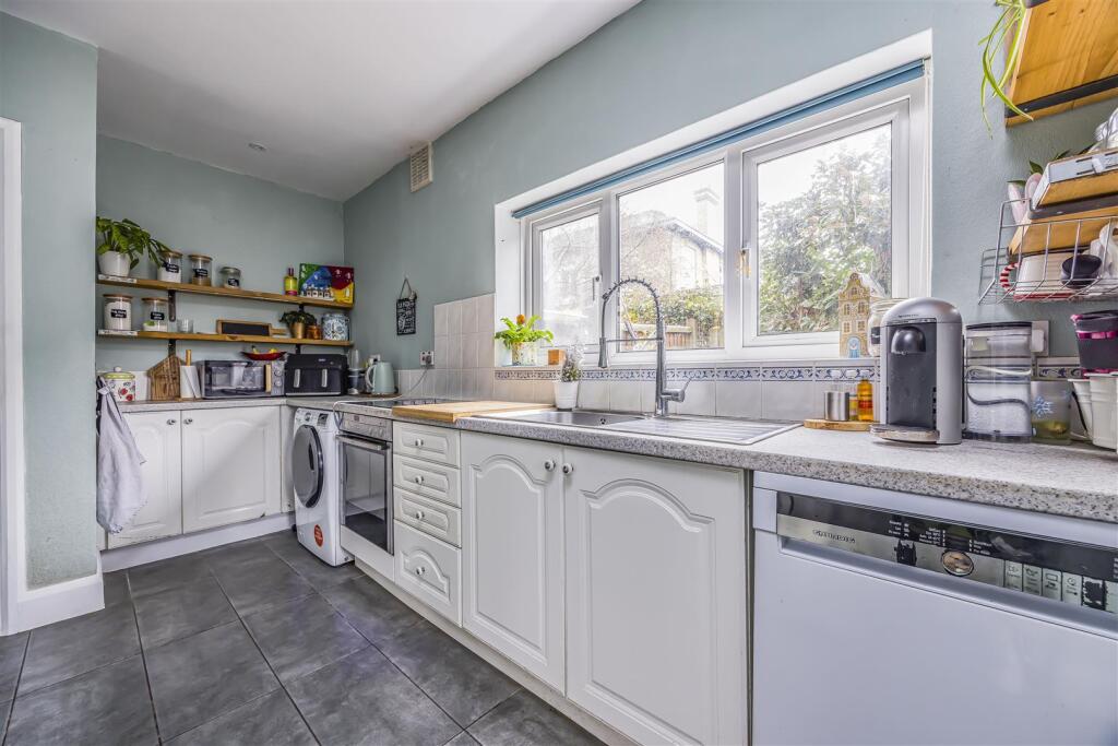 12 Cosham Park Avenue, Cosham-PorticoMarketing-Sol