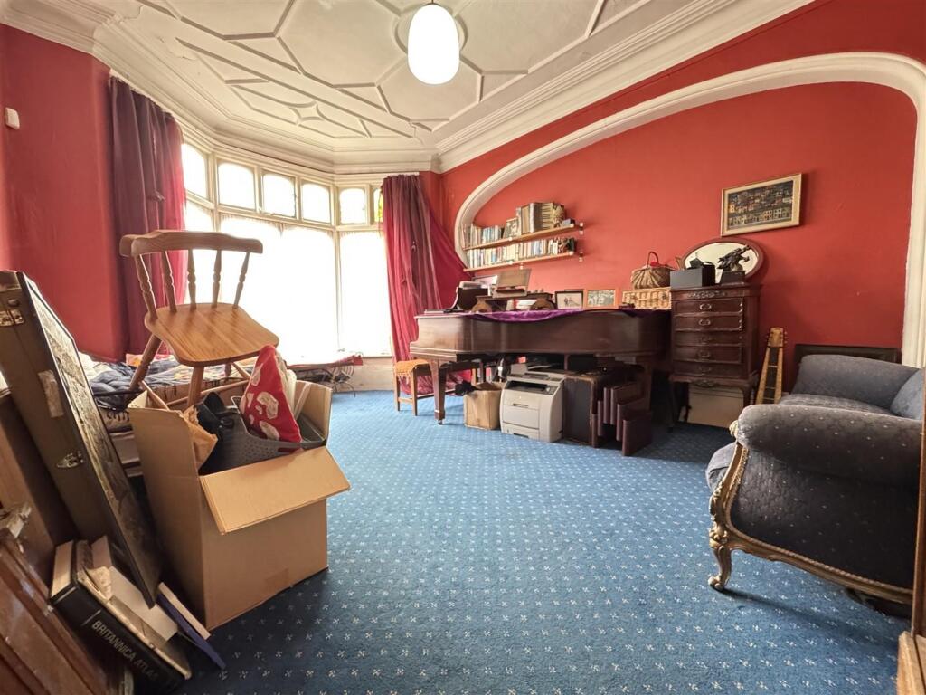 IMG_0890 (Large).JPG