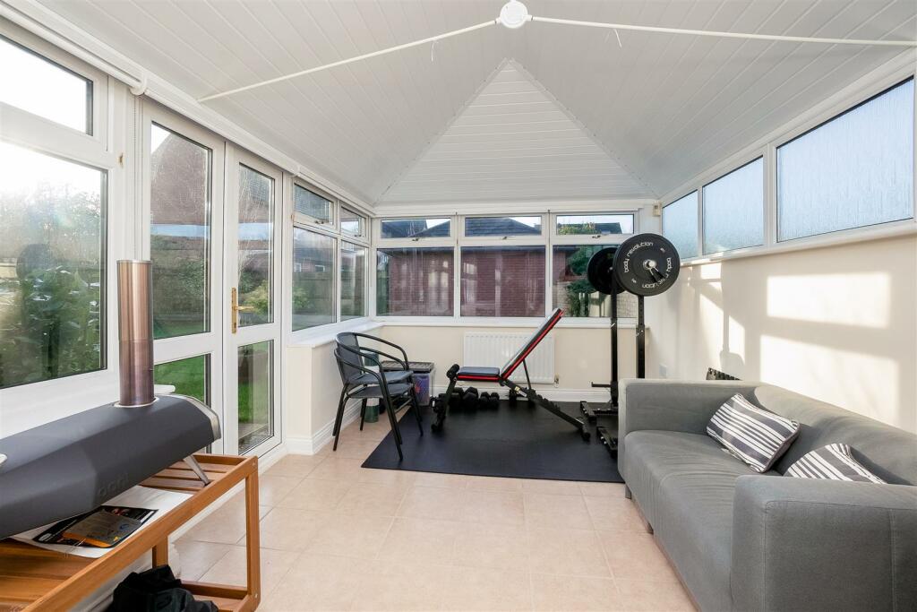 29 Stephenson Way-8.jpg