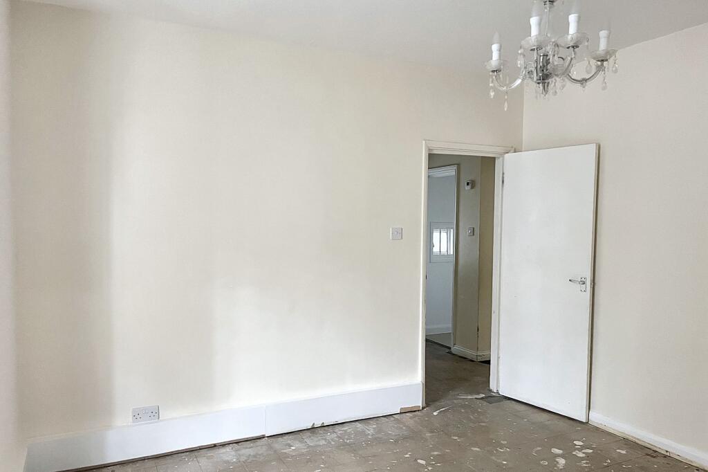 18a Godolphin Road, London,  W12 8JE