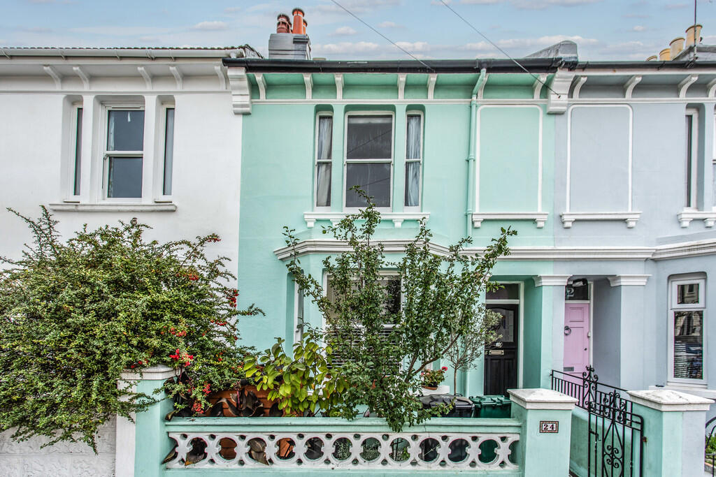 24 Lorne Road4