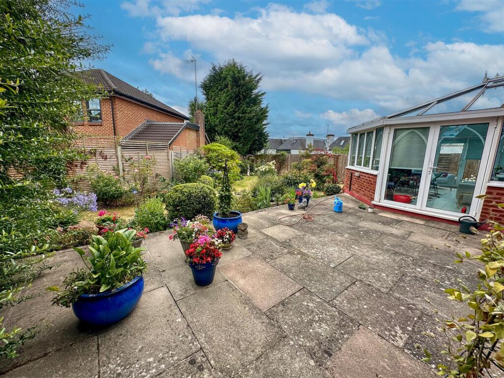 2 Rawlins Close, N3 (20)-Edit.jpg