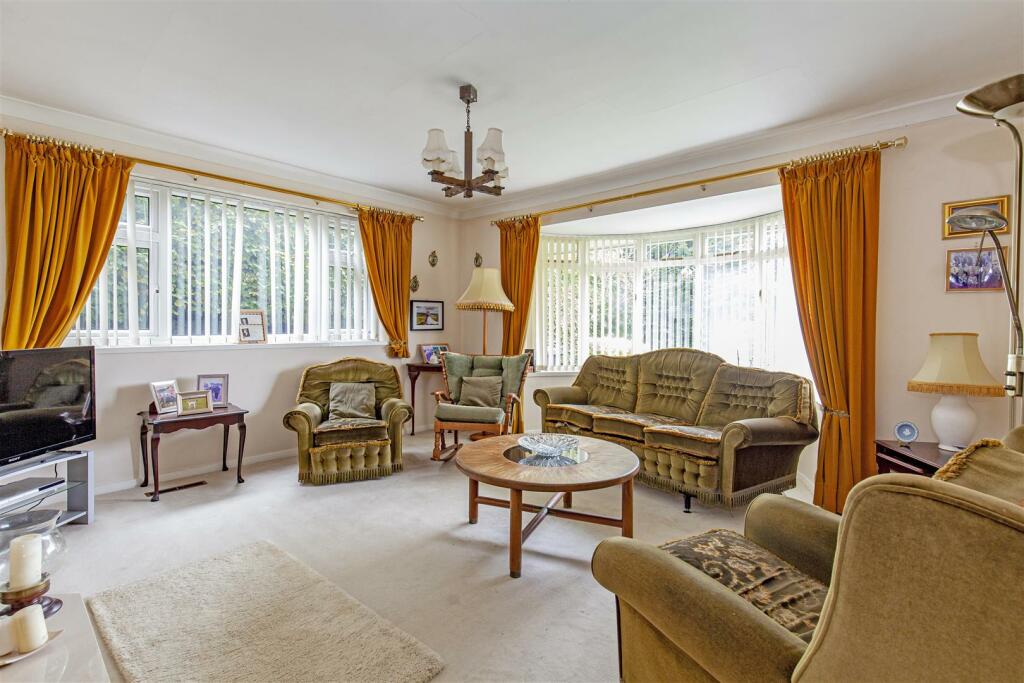 Reception Room-1.jpg