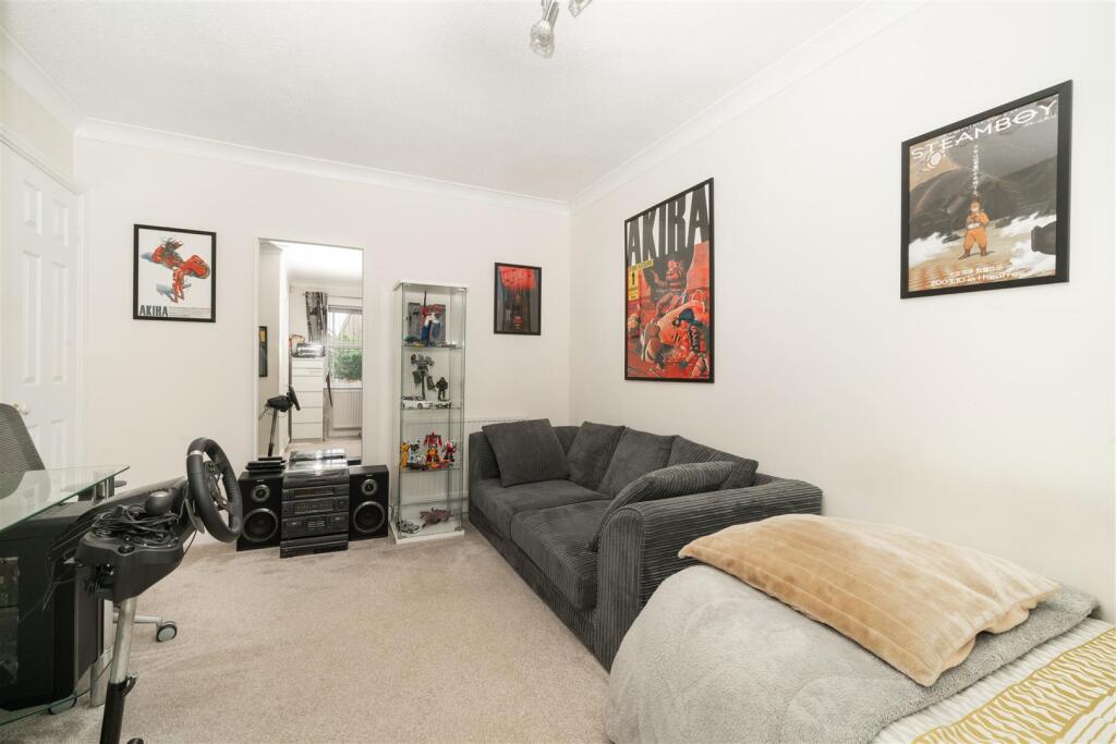 Bedroom1.jpg
