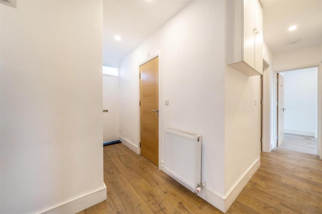 Hallway .JPG