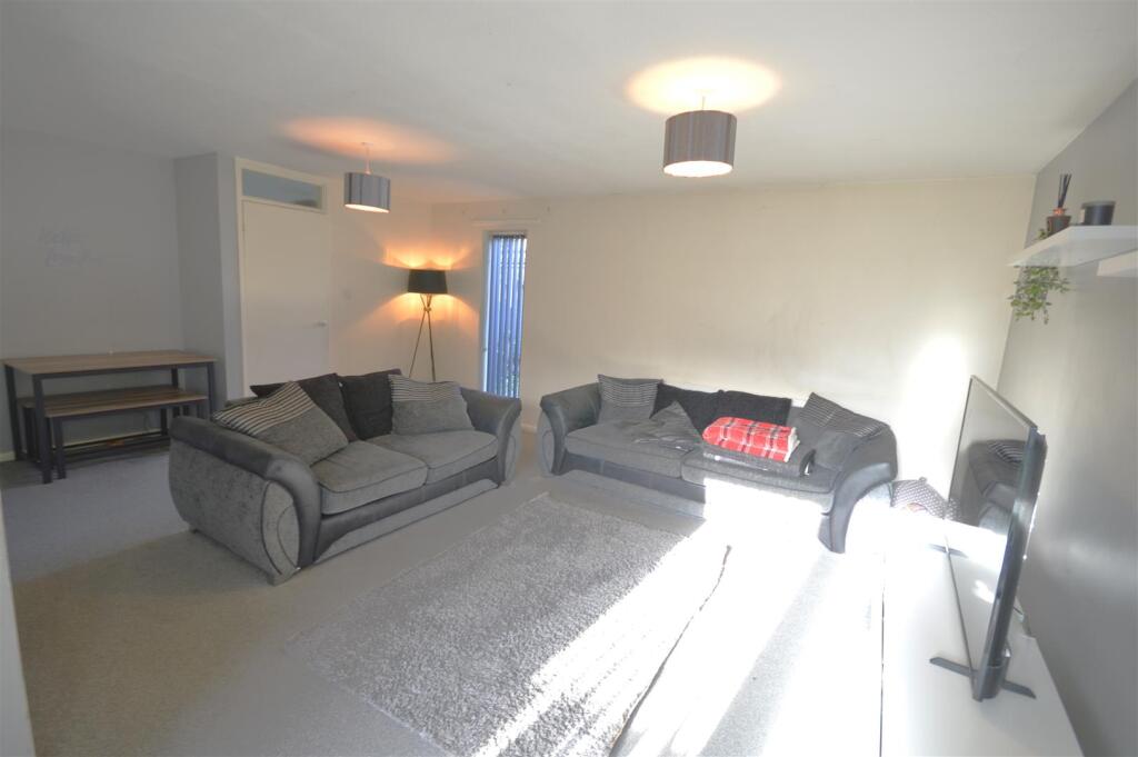 living/dining room