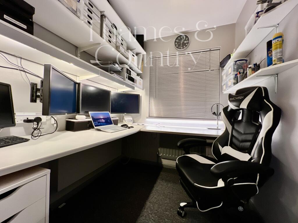 Bedroom3/Office