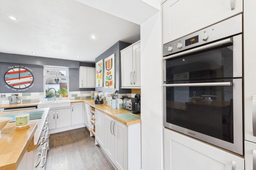 EweMove Spalding - Kitchen