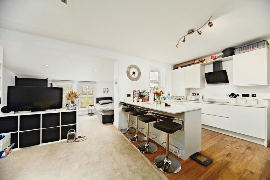Kitchen/Reception