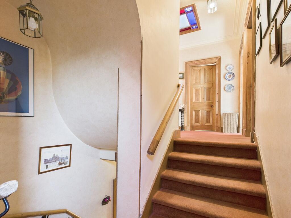 Upper landing
