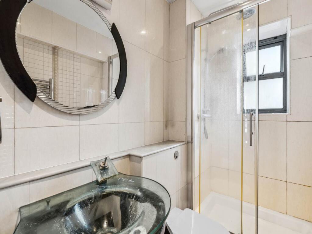 Flat 4 35 Woodseer S