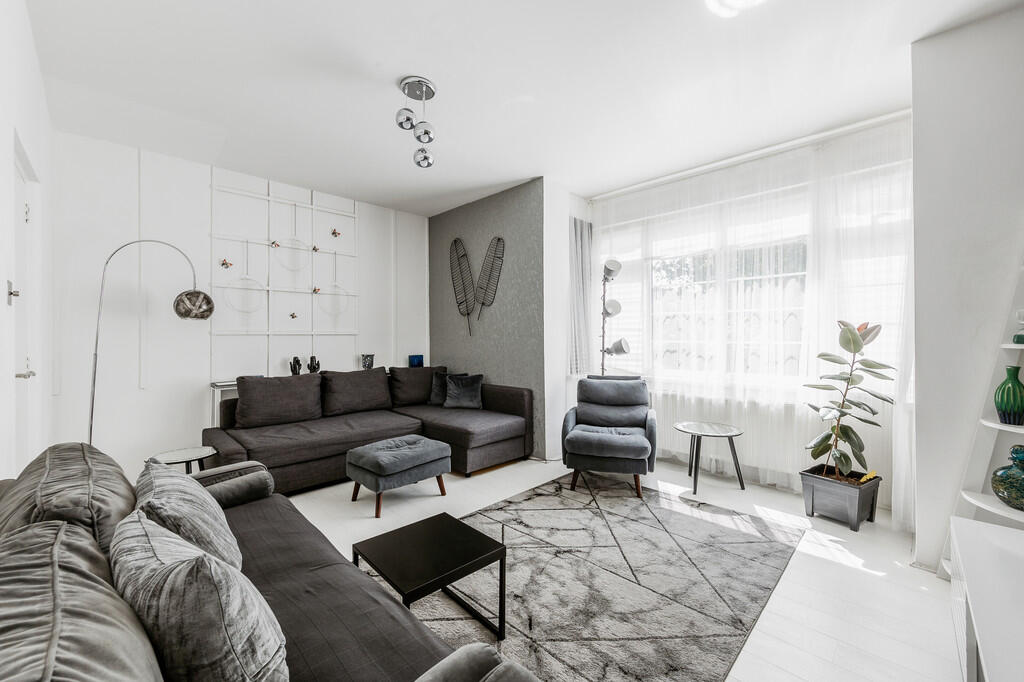 Creighton Road (5...