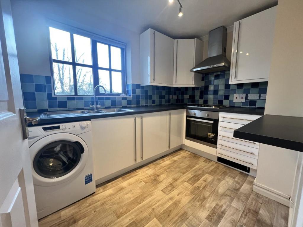 kitchen new.jpg