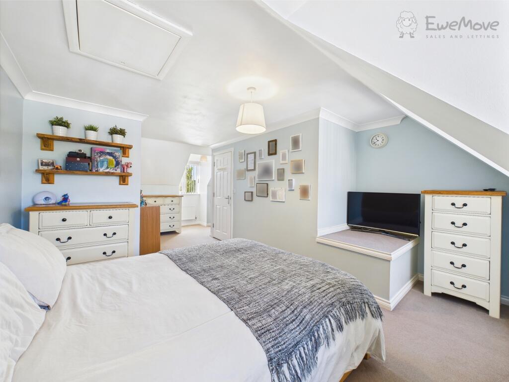 EweMove South Molton - Raleigh Mead - Master Bedro