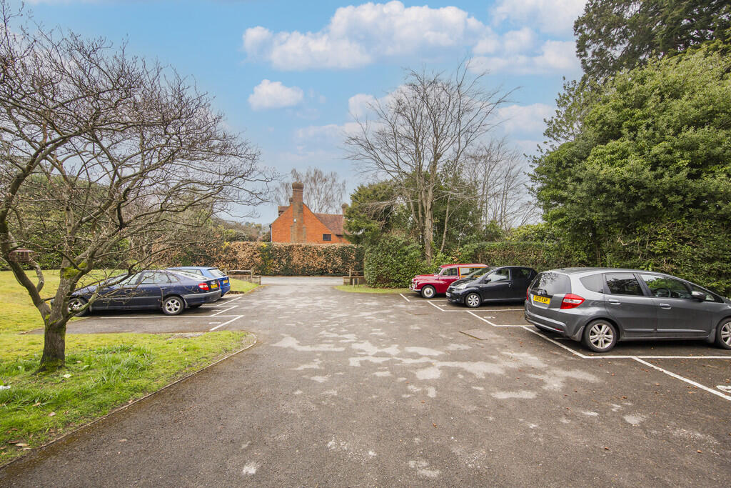 Entrance - Parkin...