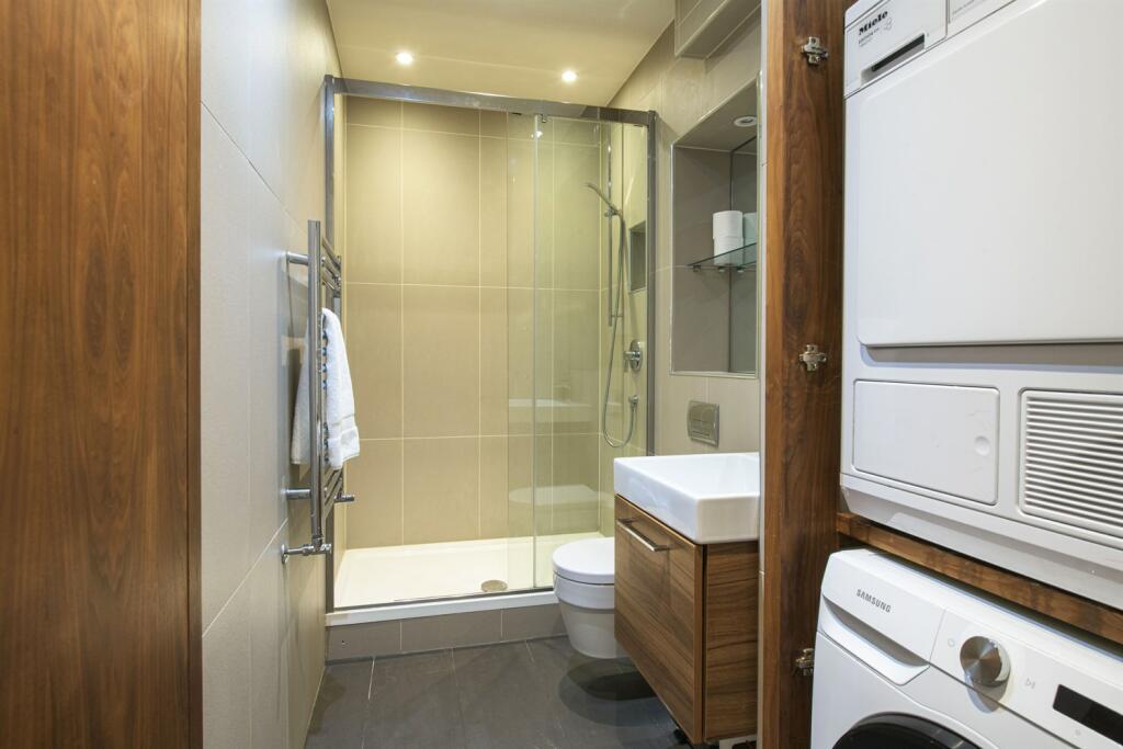 Shower Room/Utility
