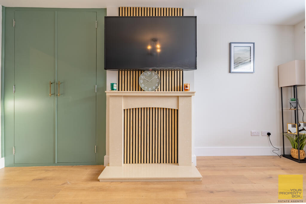 13GreenfordGardens-19