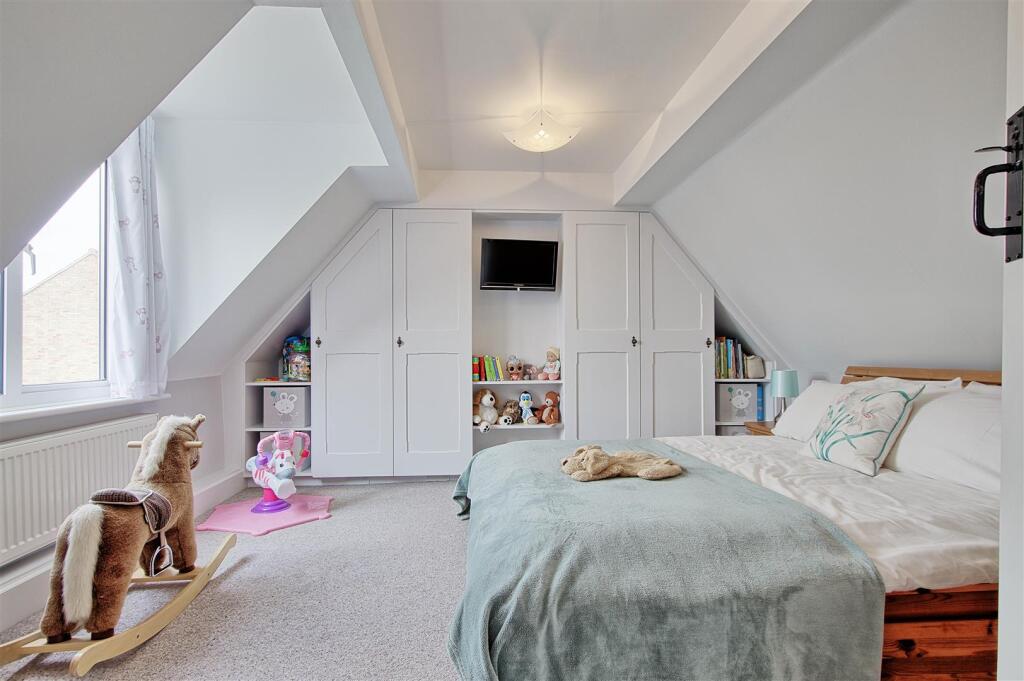 Bedroom 3.jpg