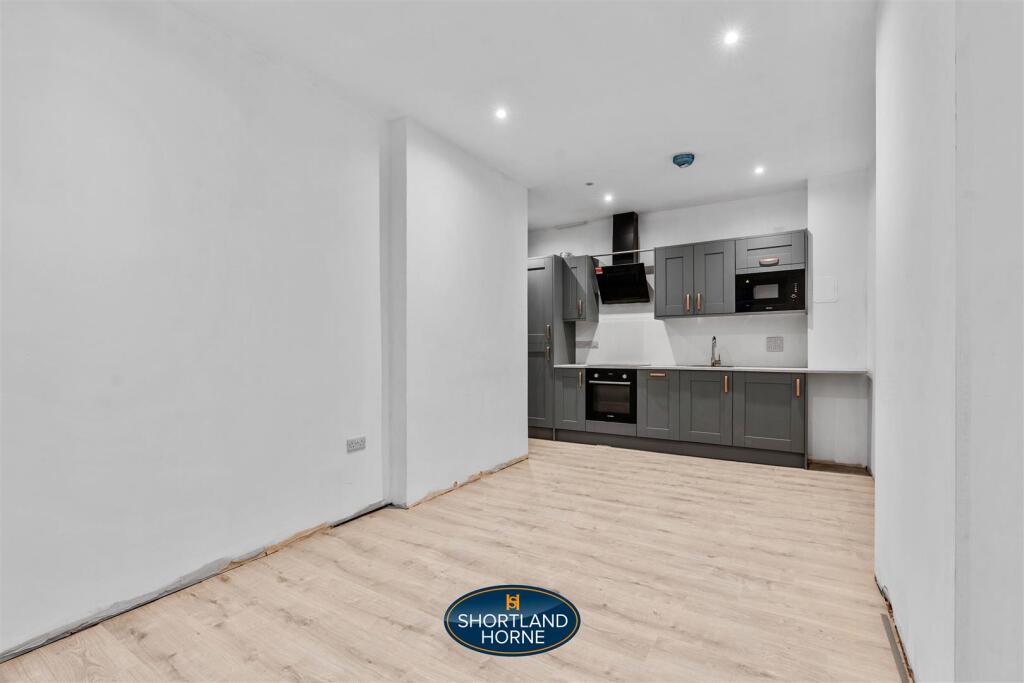 Essentia House, Hinckley WM (17 of 53).jpg