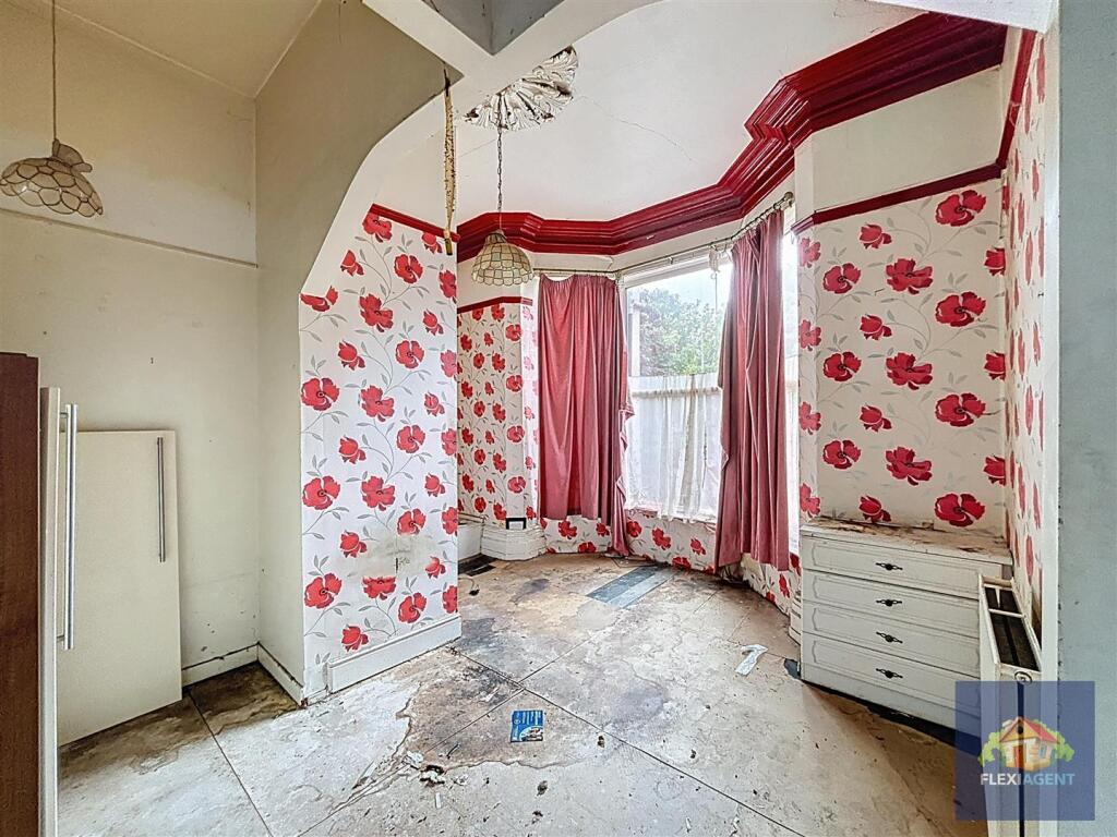 Ground Floor Reception