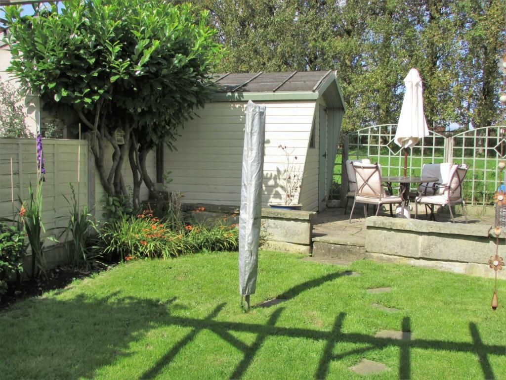 KnottLanes70gdn3.JPG
