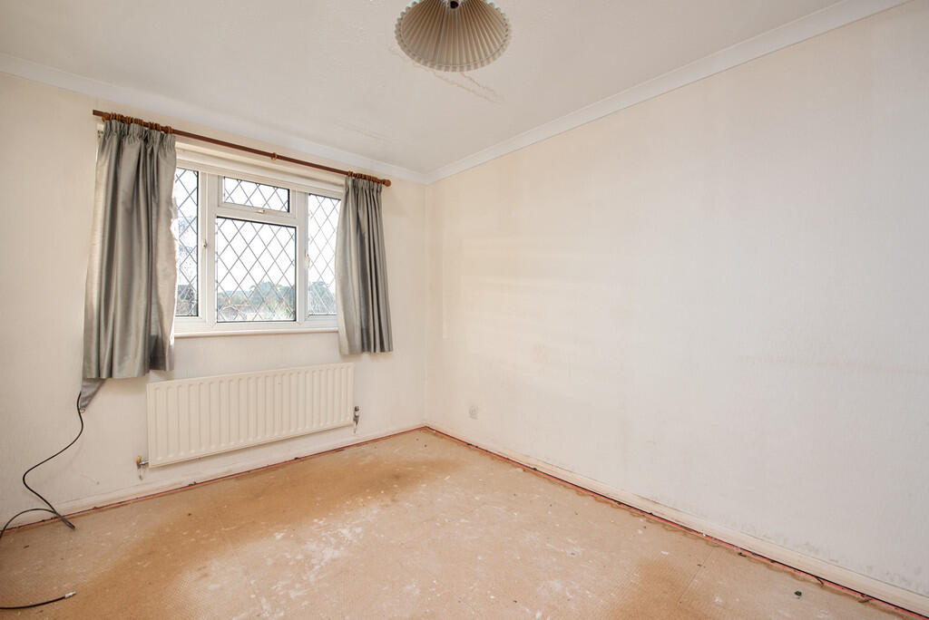 39 Dovedale Close...