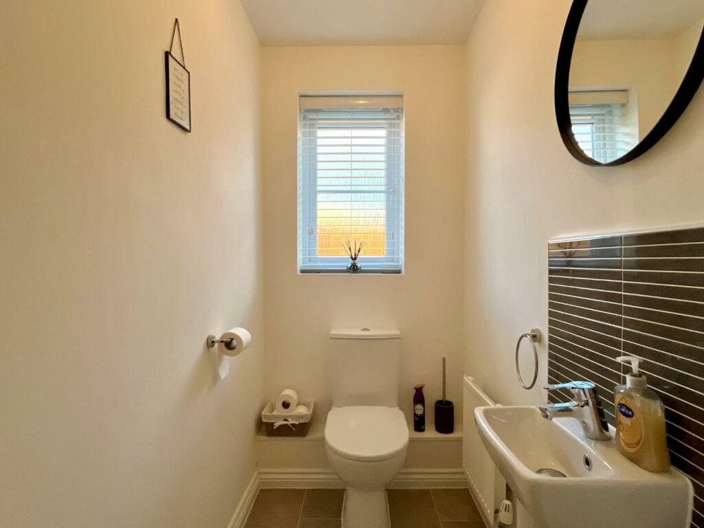 Downstairs wc