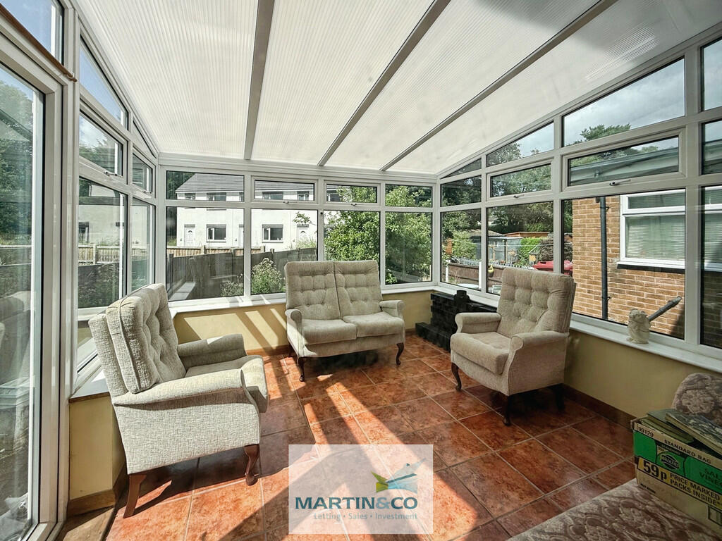 82cd8582--426C-82...