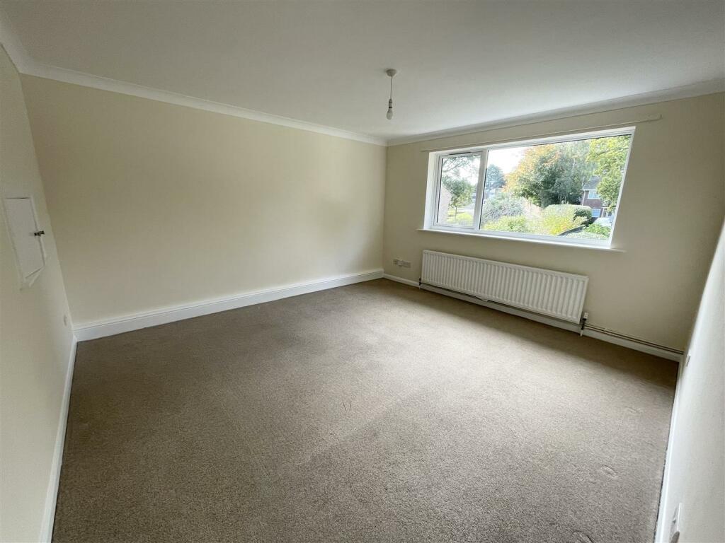 6. lounge.jpg