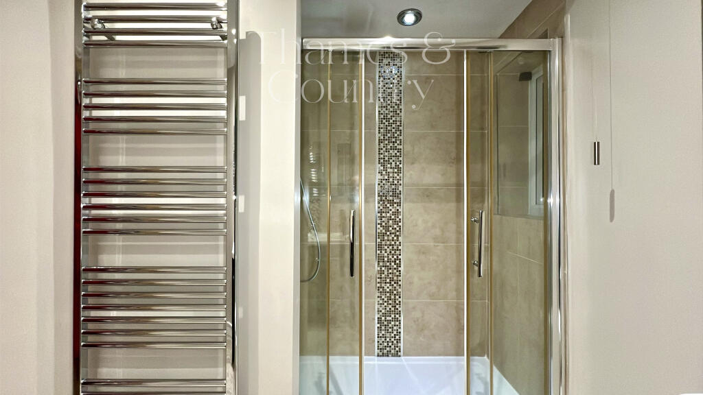 BEDROOM 5 EN-SUITE