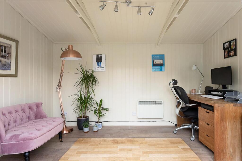 Garden office / gym