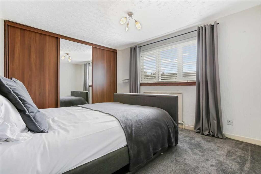 Bedroom One (1)