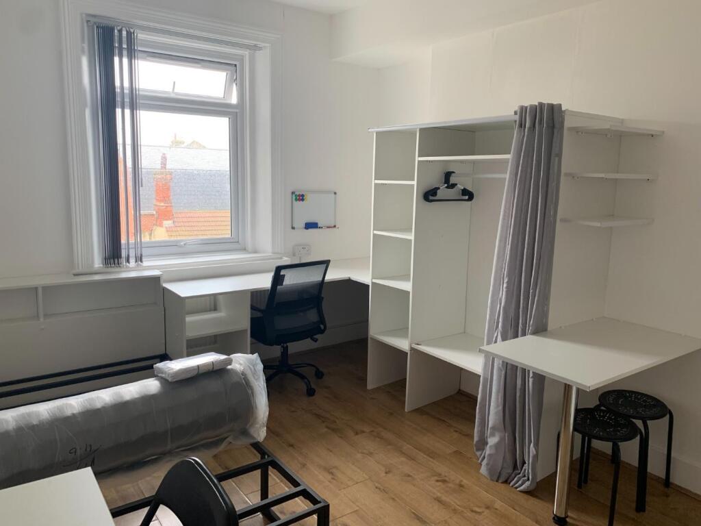 Flat 8 - 1.jpg