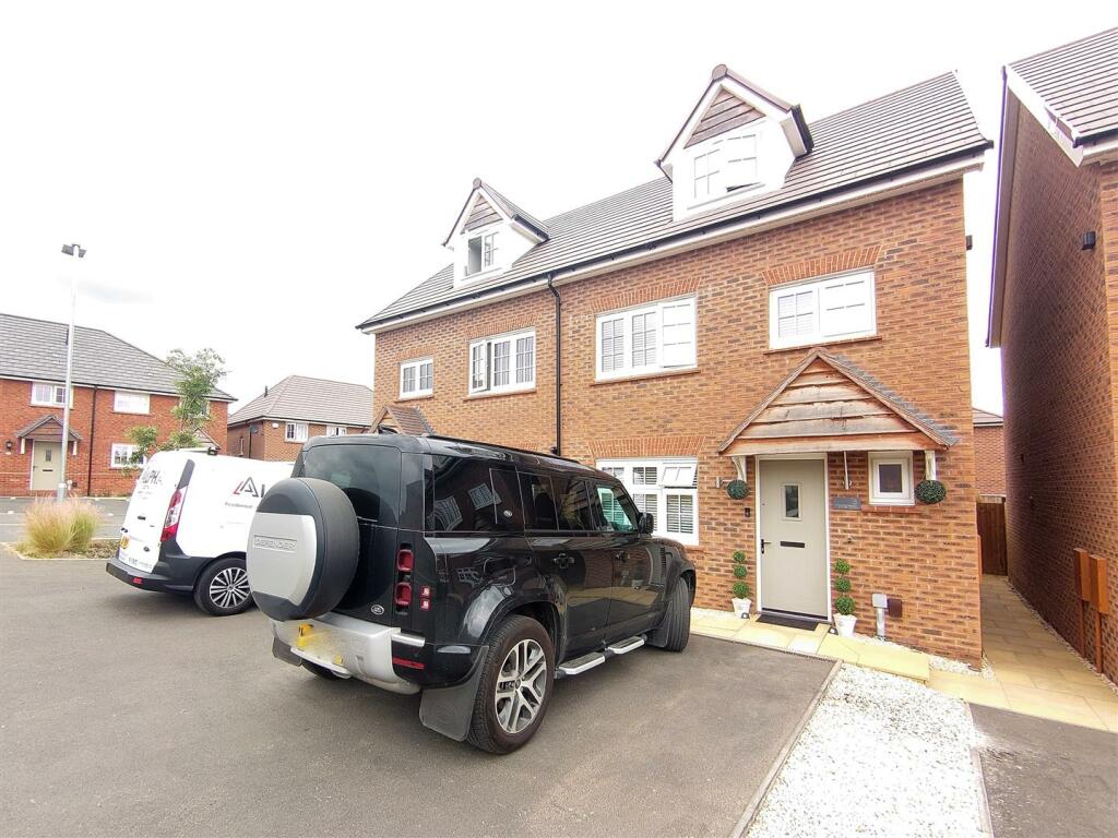 Kinver Front 1.jpg