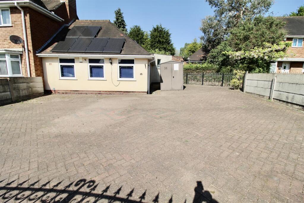 Front Garden/Driveway