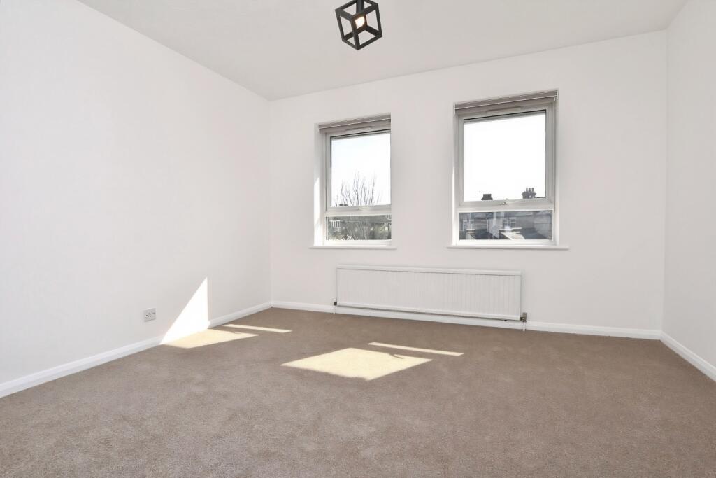 a4dcb3f8-Bedroom ...