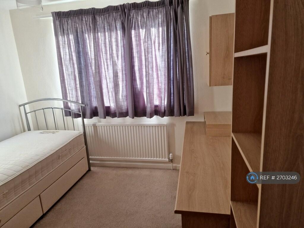 Bedroom Three 9,2 x 10