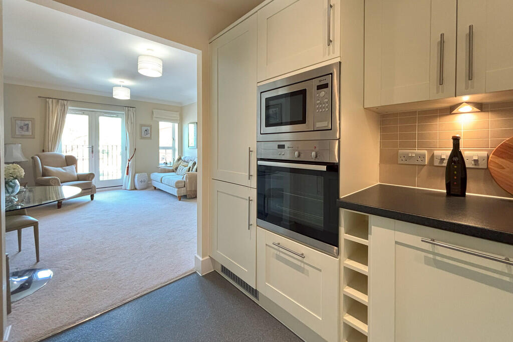 bh_apt_30_kitchen...